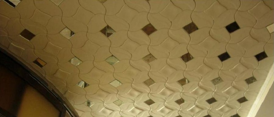 Что такое клеевой потолок
